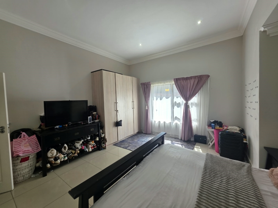 3 Bedroom Property for Sale in Wild Olive Estate Free State